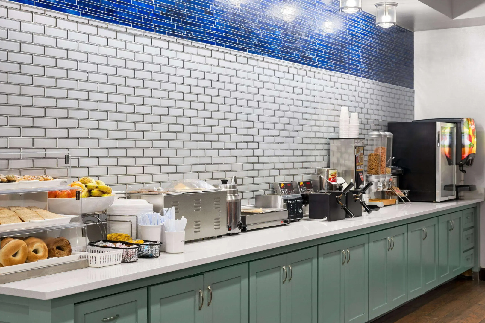 La Quinta Inn & Suites by Wyndham Denton - University Drive