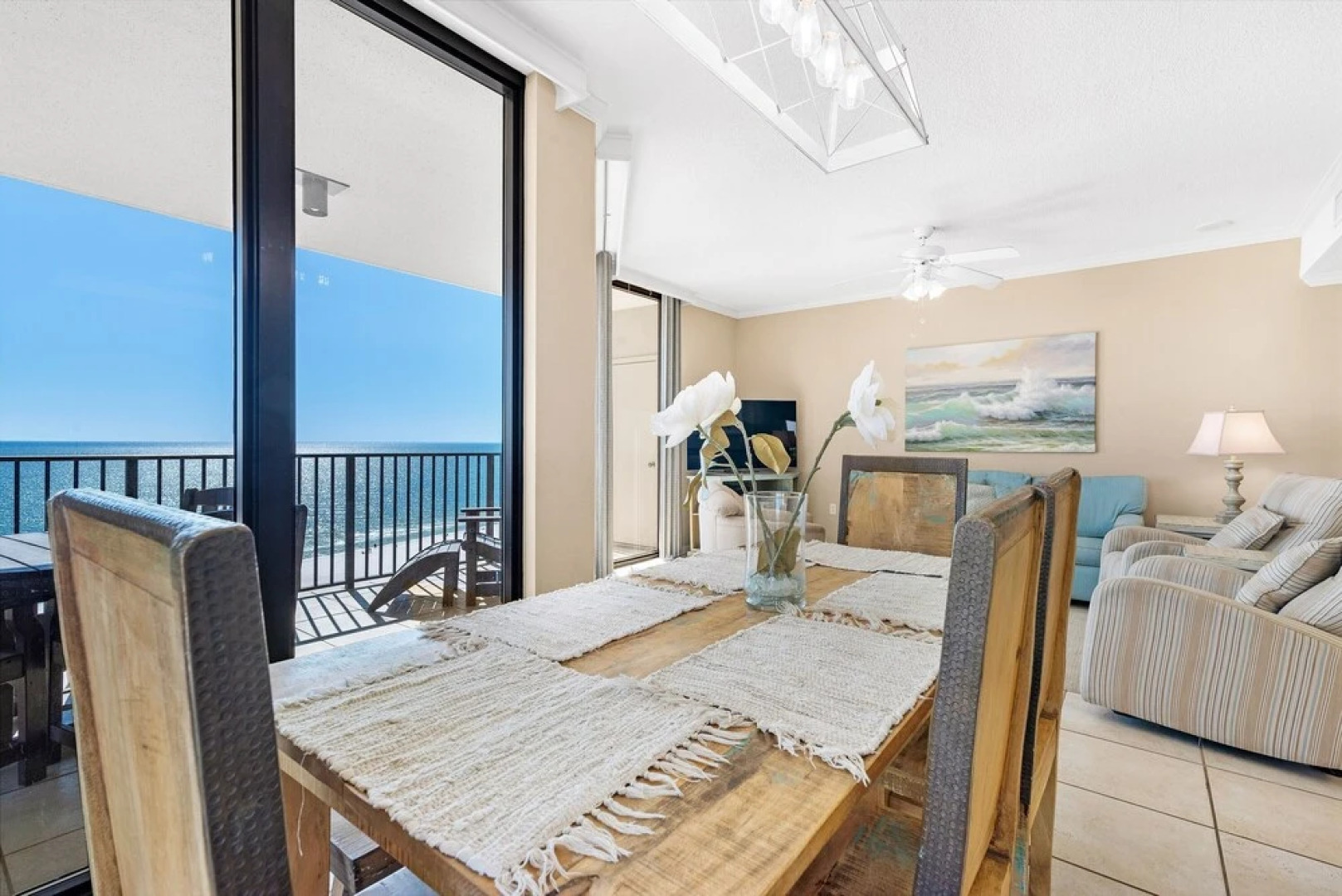 Phoenix Viii Unit 1406 3 Bedroom Condo by Redawning