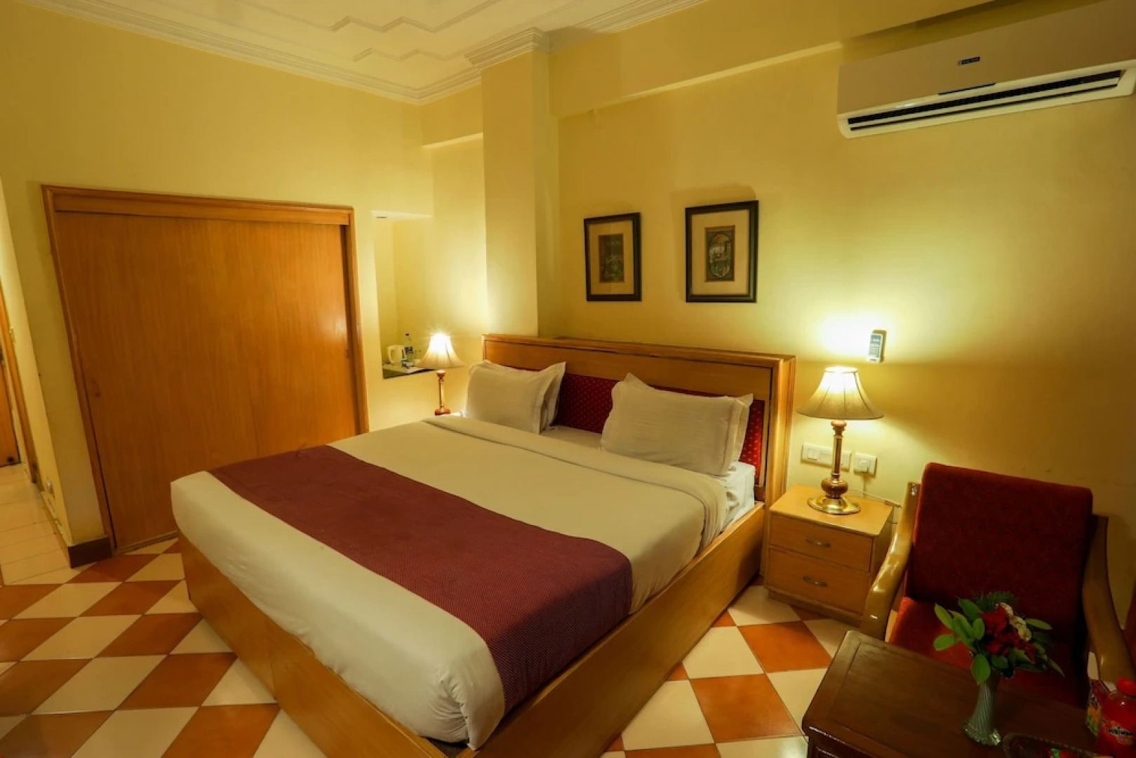 Hotel Classic Residency