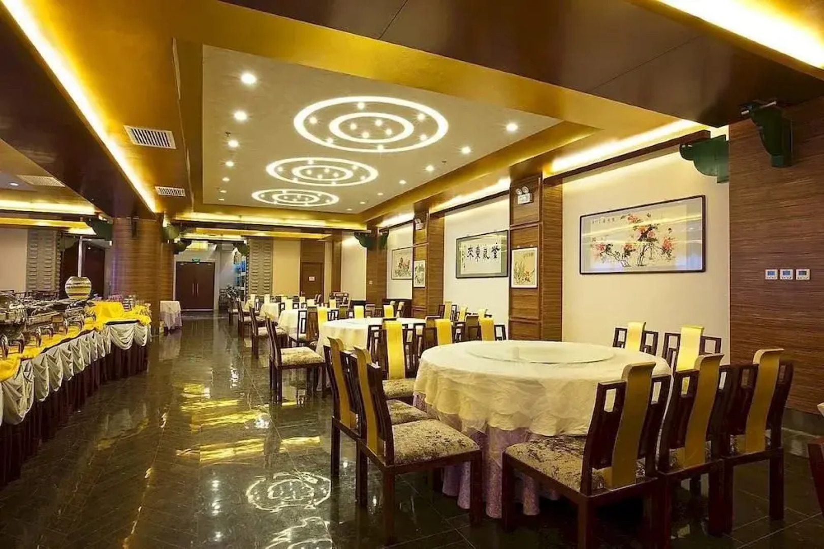 Chengde Tianbao Hotel