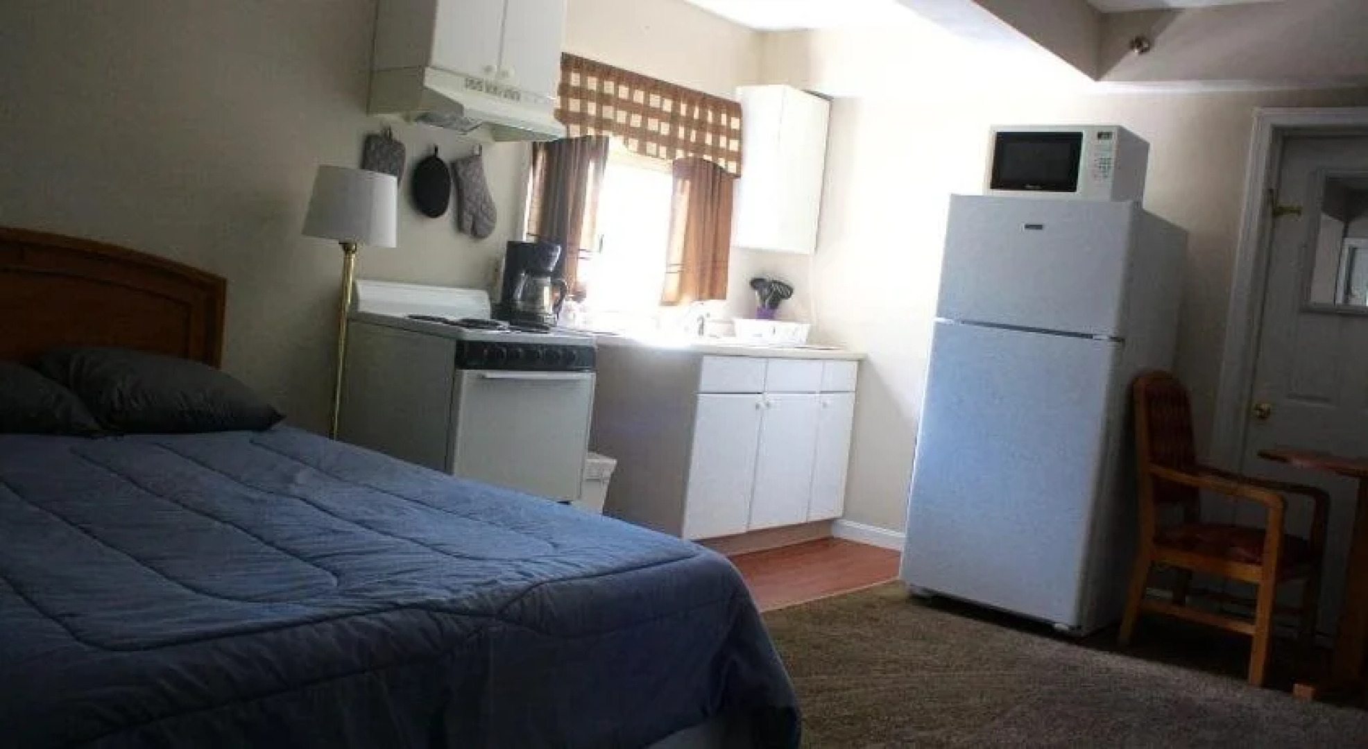 Rally Point Inn And Pub