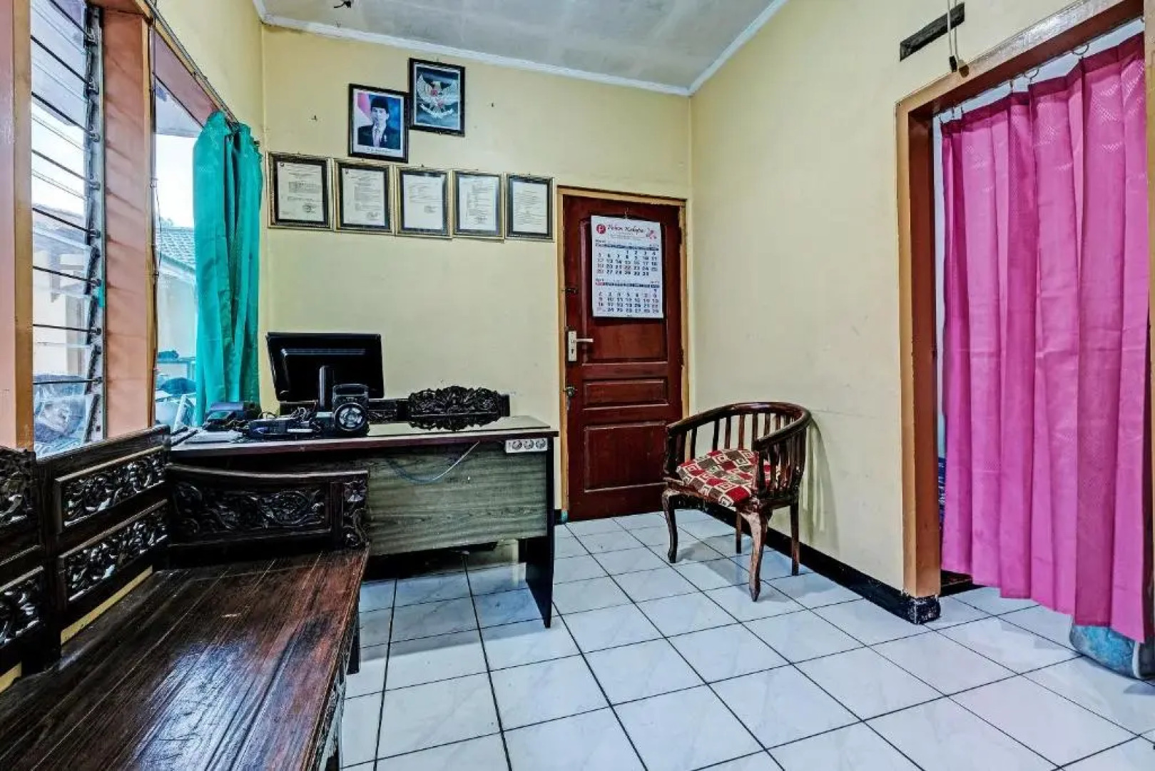 OYO 92406 Hotel Renata 1