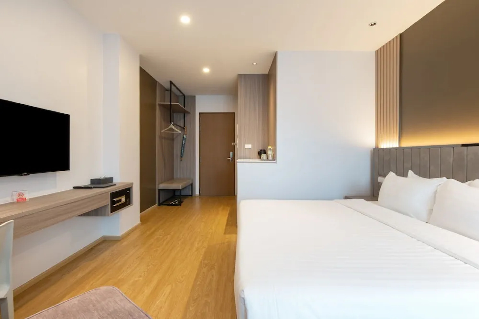 Crystal Srivaree Suvarnabhumi Hotel