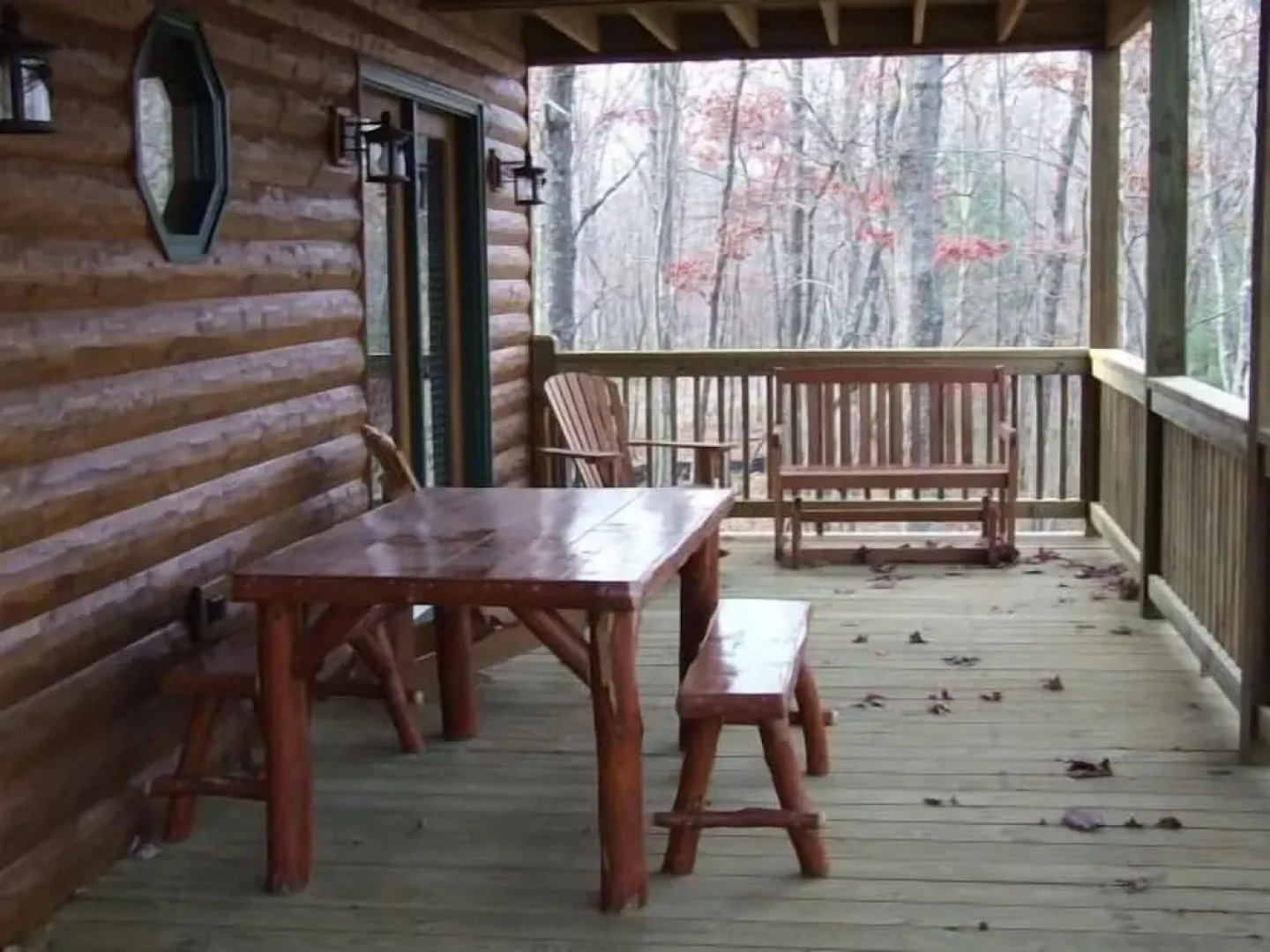 SERENITY WOODS Apartment 3 NEVAEH CABIN RENTALS