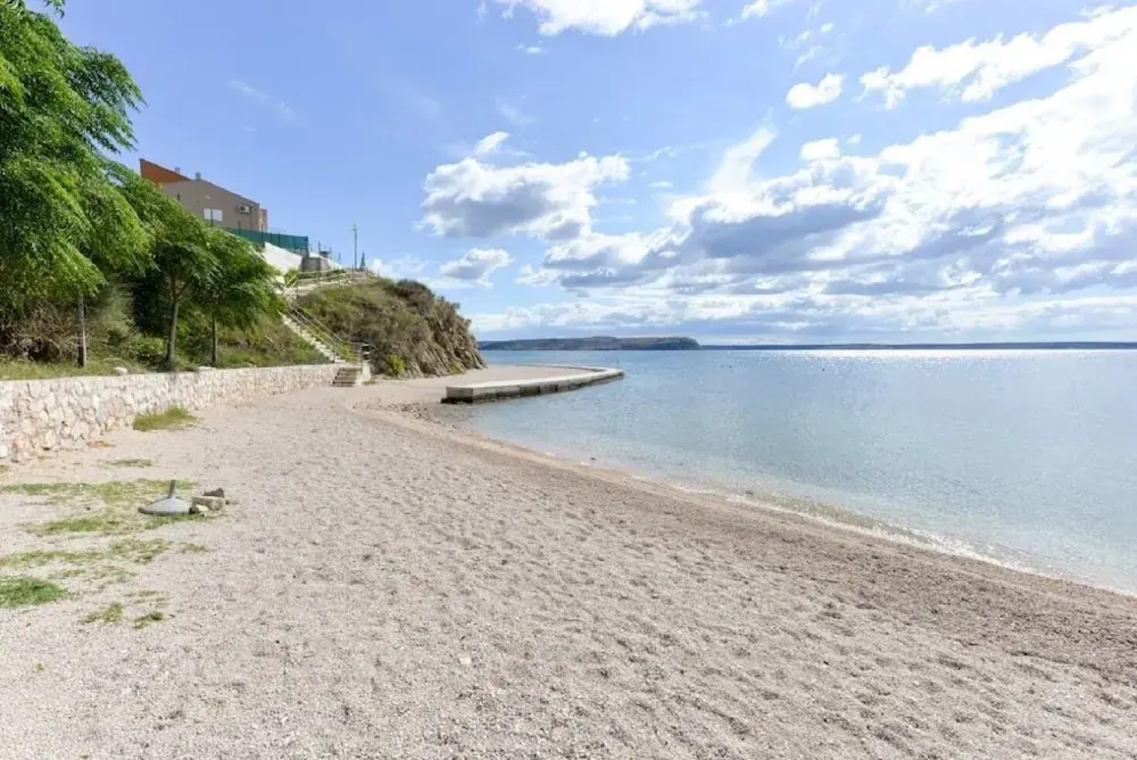 Edi - Amazing Location by the sea - A2