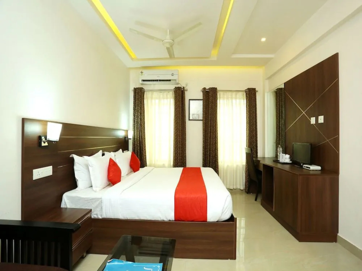 OYO 16812 Hotel Padippurayil