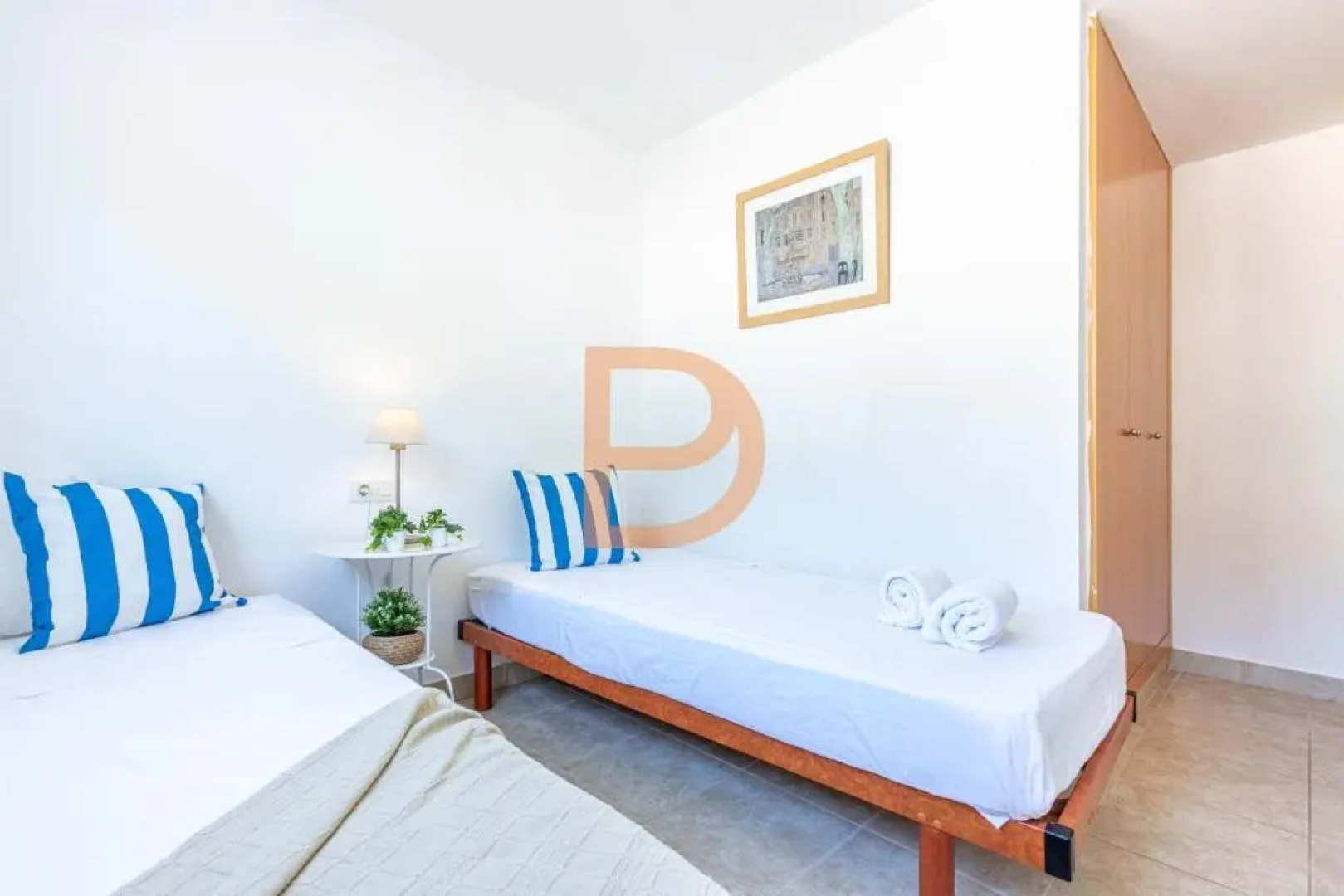 Beautiful apartment for 6 people with pool, parking and wifi - 10 minutes from the beach