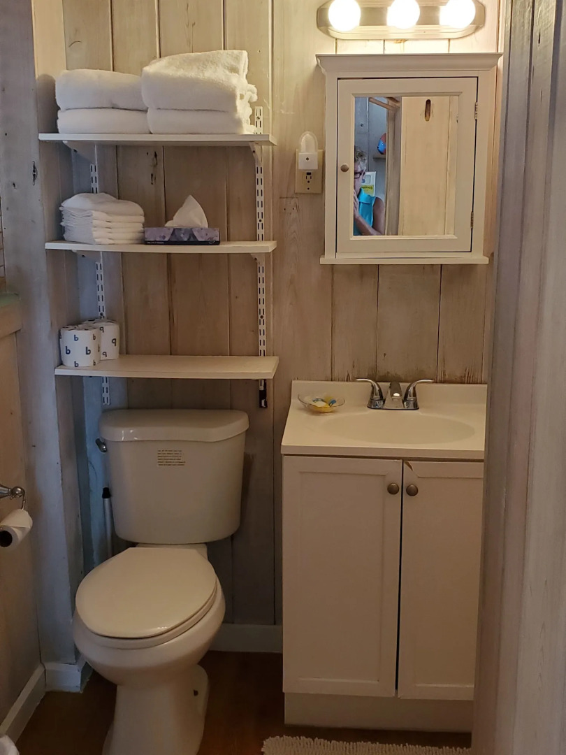 Captain Pips Marina & Hideaway