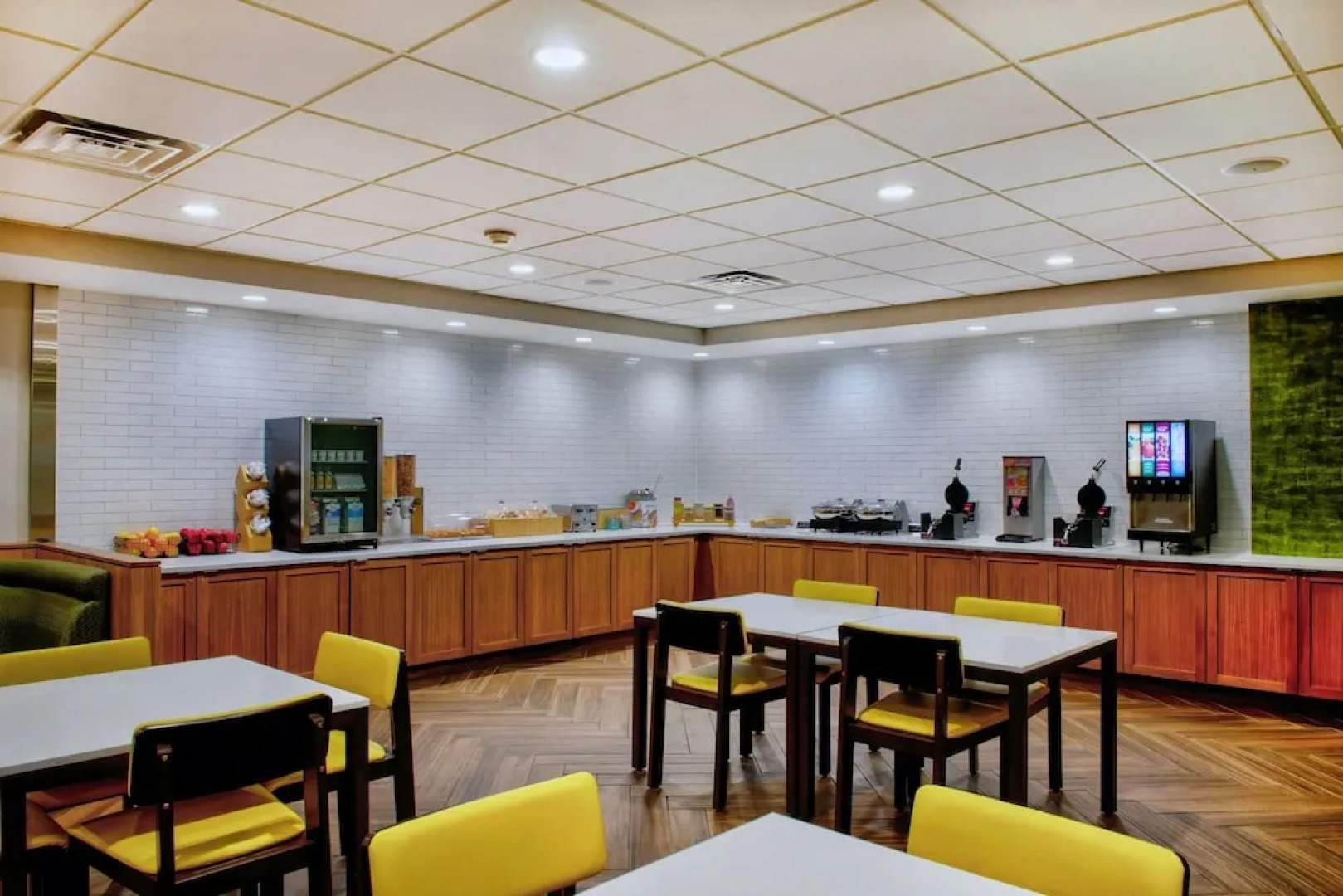 Country Inn & Suites By Carlson Cortland NY