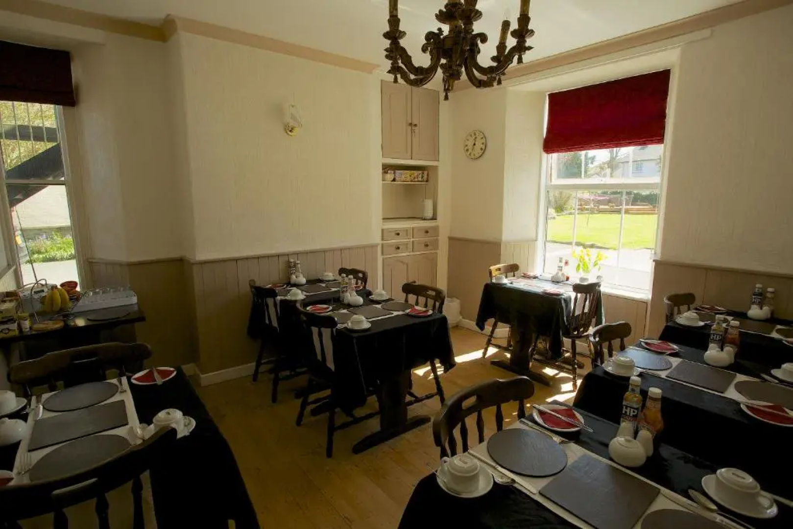 Maenllwyd Guest House