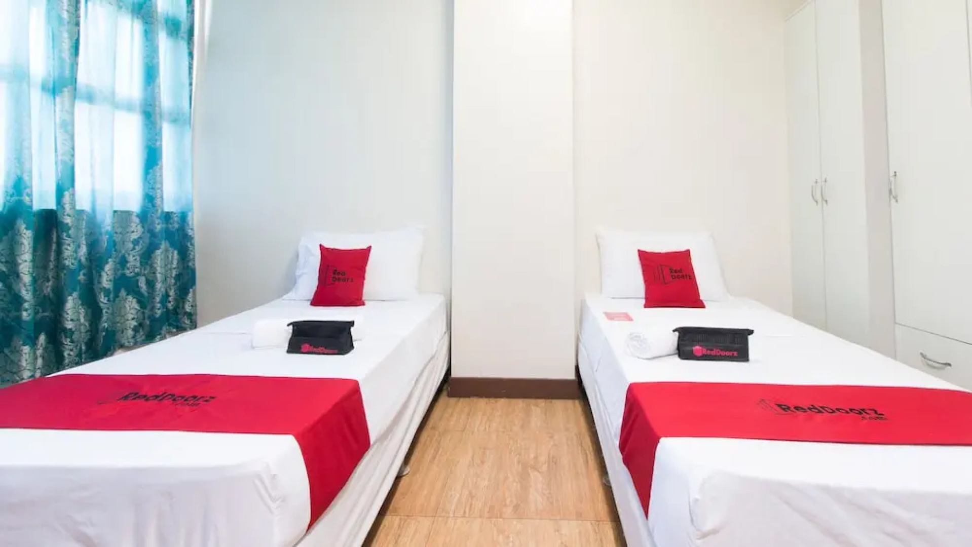 Zdb Condotel by RedDoorz