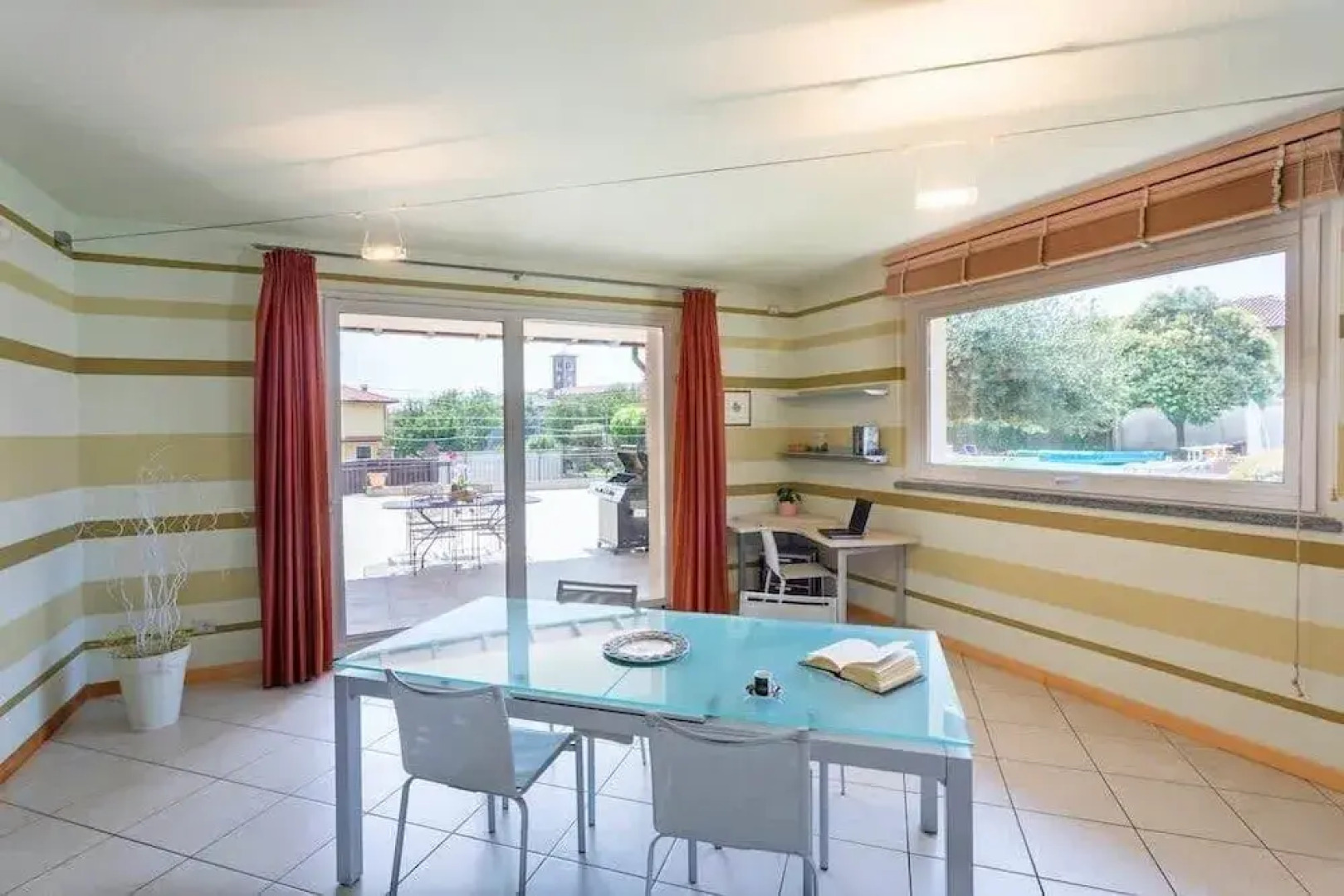 Villa Near Milan With Swimming Pool