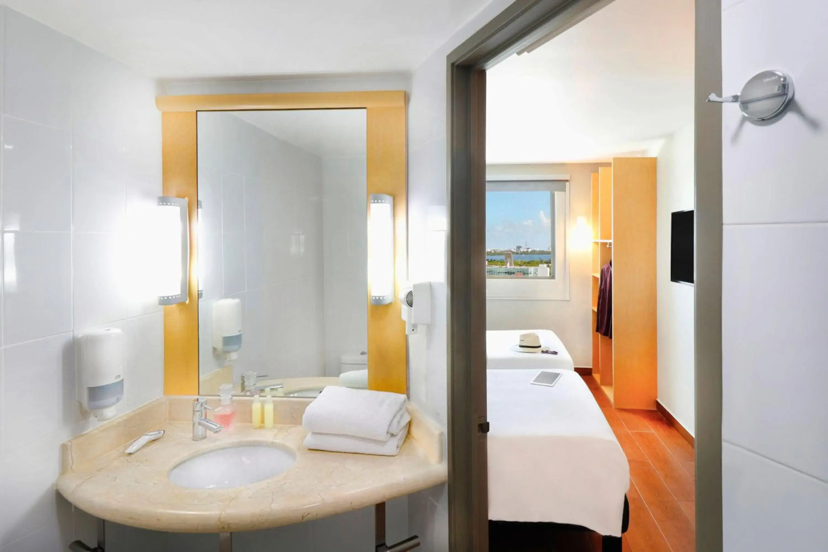 ibis Cancun Centro