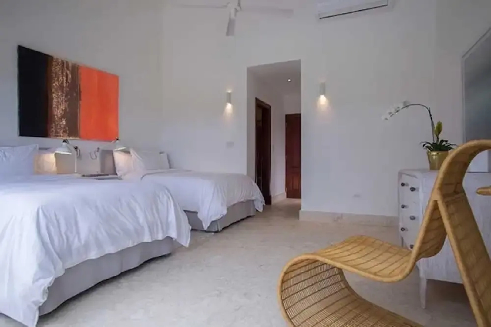 Casa B Institutional