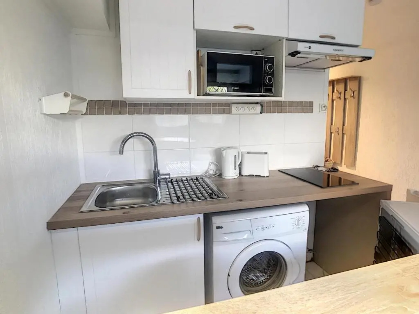 GOLFE JUAN Studio dans résidence avec piscine