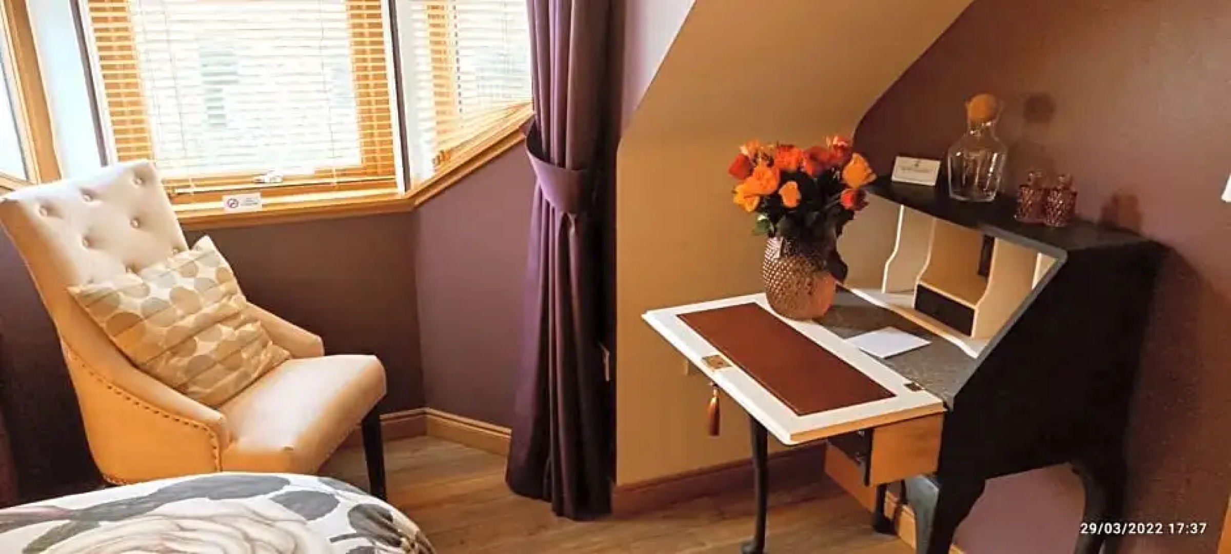 Outlander Boutique B&B King