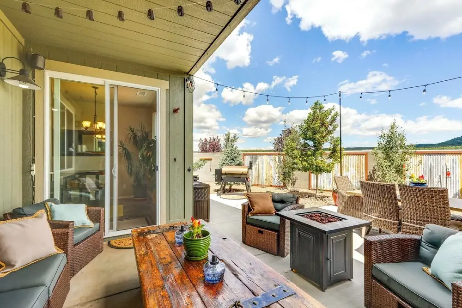 Flagstaff Home w/ Backyard Oasis: 38 Mi to Sedona!