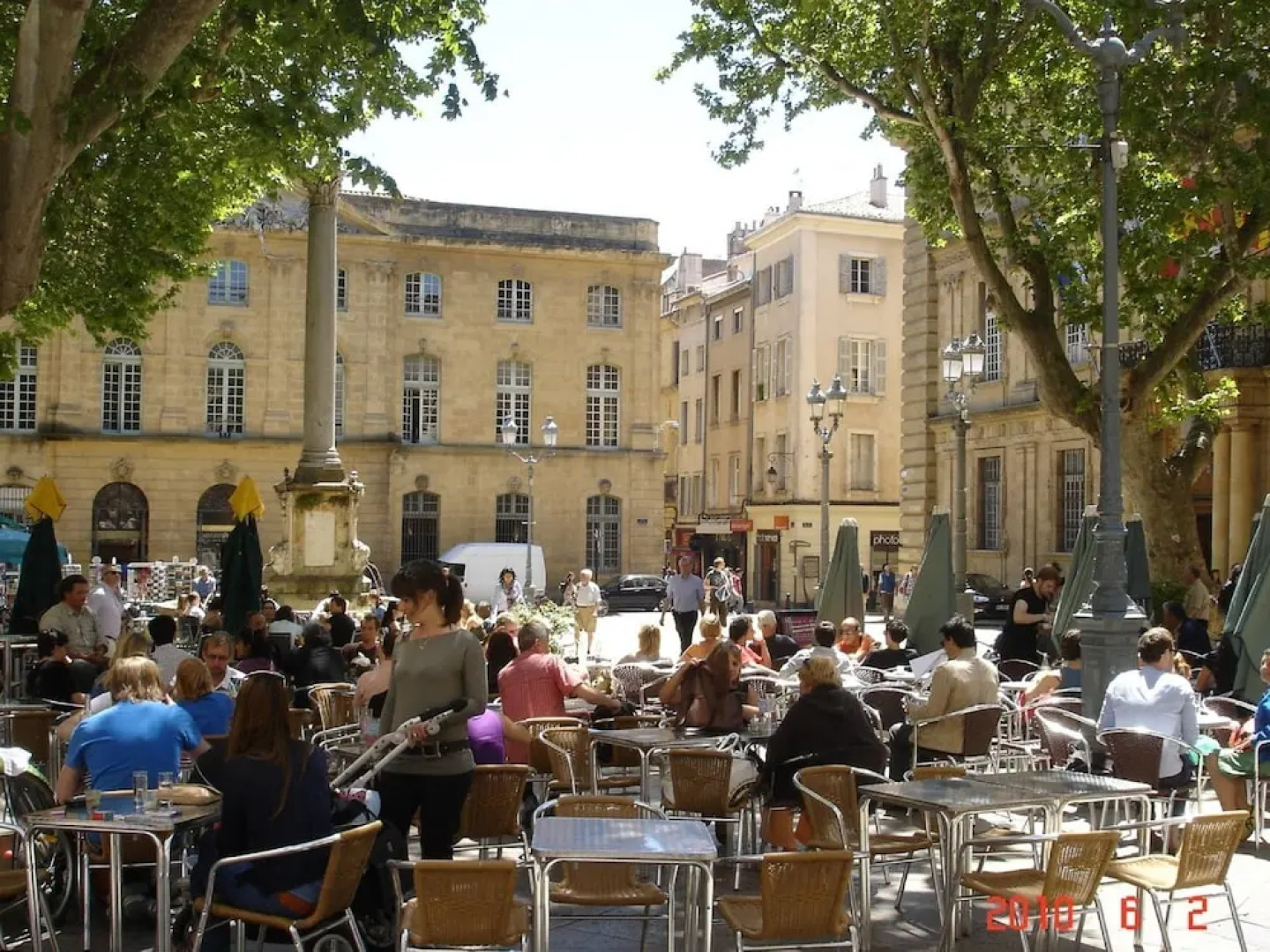 Charming Villa in Lauris South of France with Private Pool