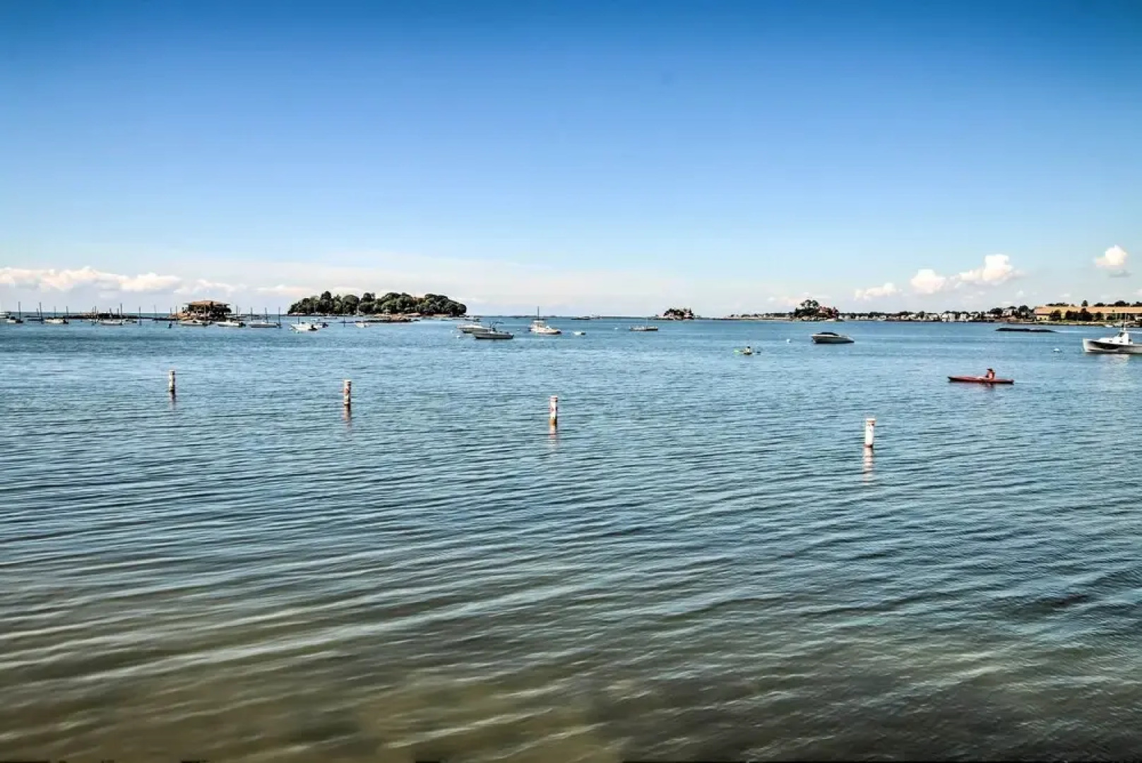 Pet-friendly Branford Apt - 10 Min Walk to Beach!