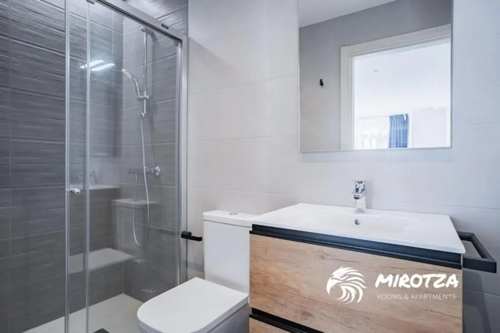 Mirotza Rooms And Apartments