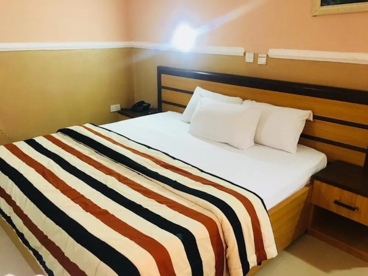 Feligold Royal Hotel Benin