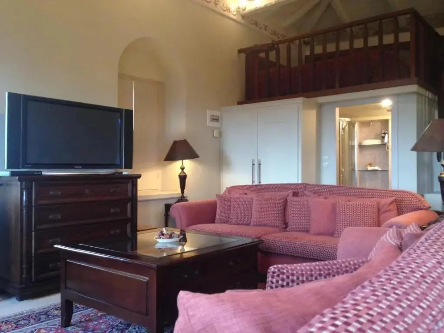 Отель Pyrgos Of Mystra