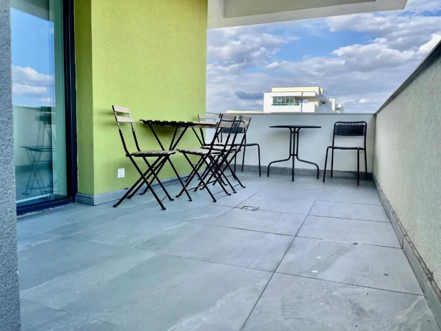 Luxury apartment, private parking,7