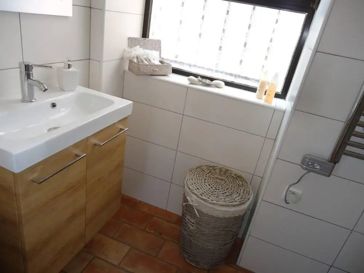 Waterfront, big Terrace, hot tub & 200 m to Beach