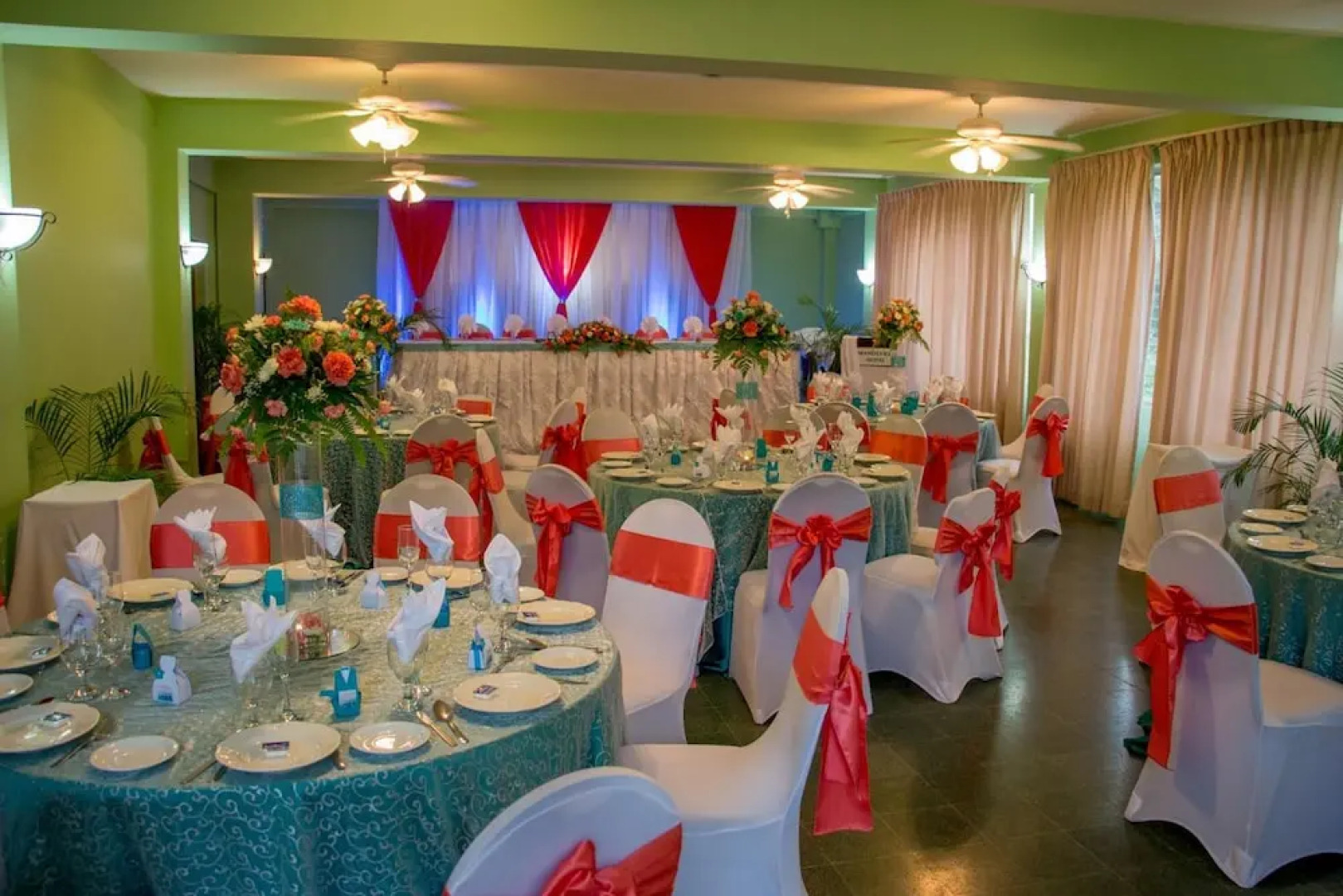 The Mandeville Hotel