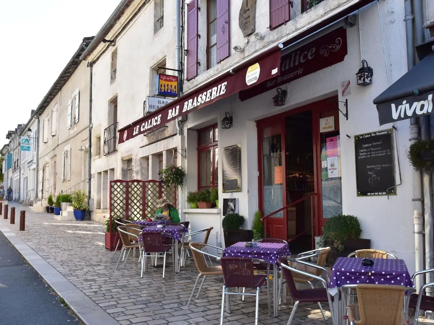 Beautiful Holiday Home With Swimming Pool, Walking Distance From the Centre of Verteillac