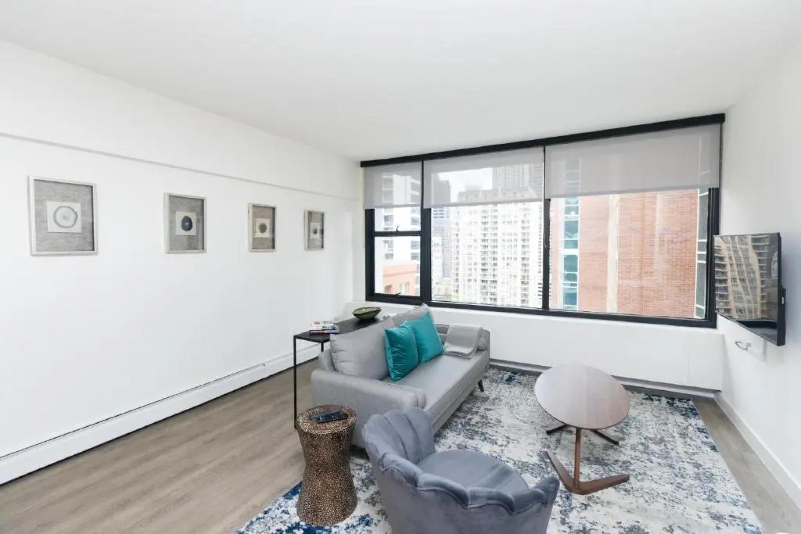 21 East - Chic DT Apts with Rooftop by Zencity