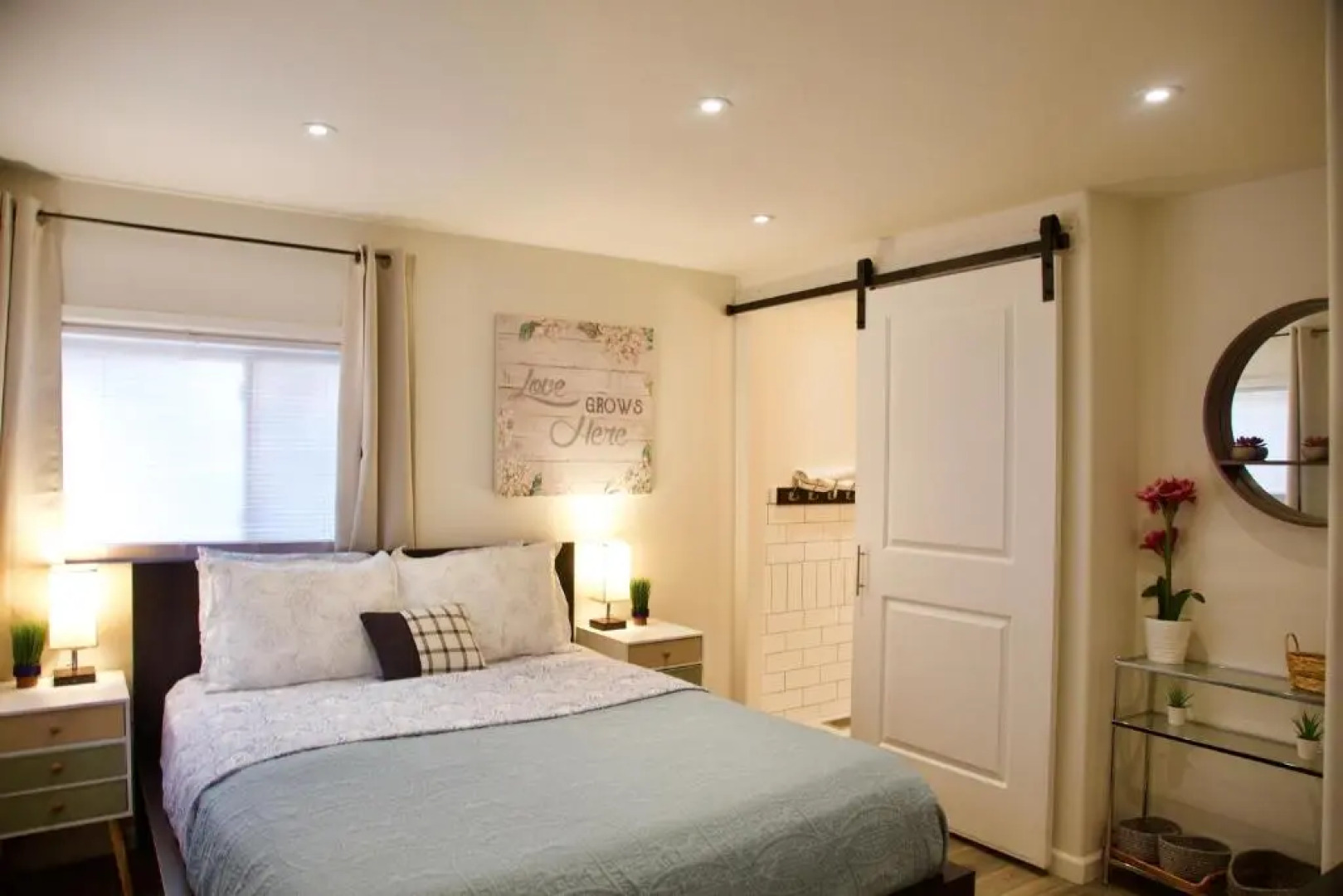 Charming Seattle Home Near Lake Washington