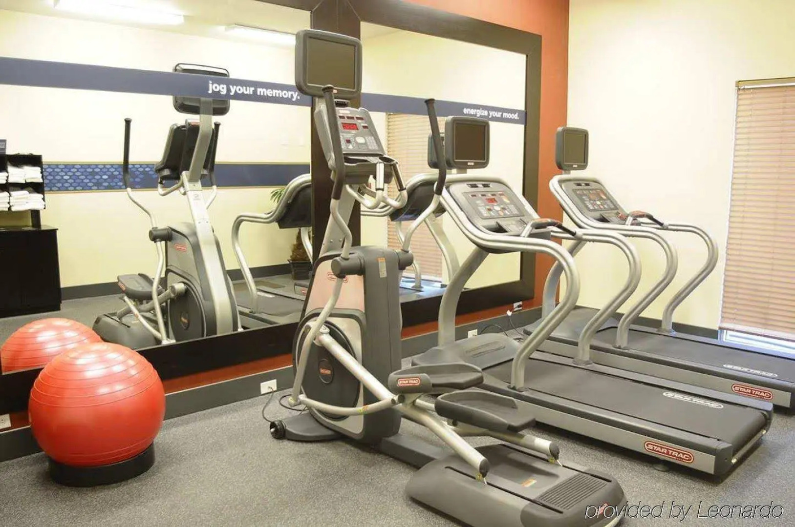 Hampton Inn & Suites Redding