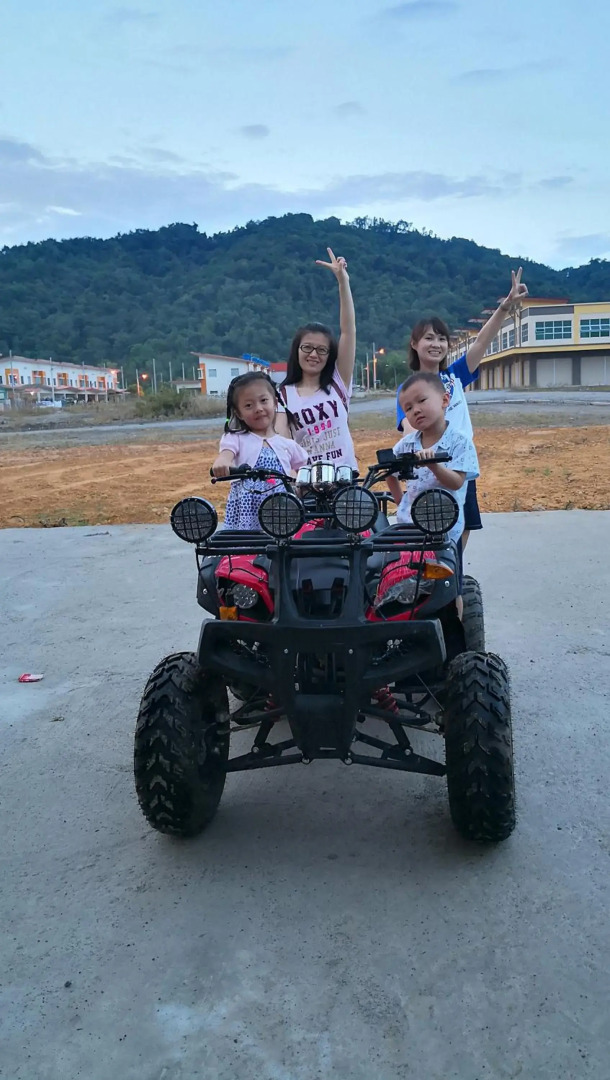 Gayang friendly water house homestay