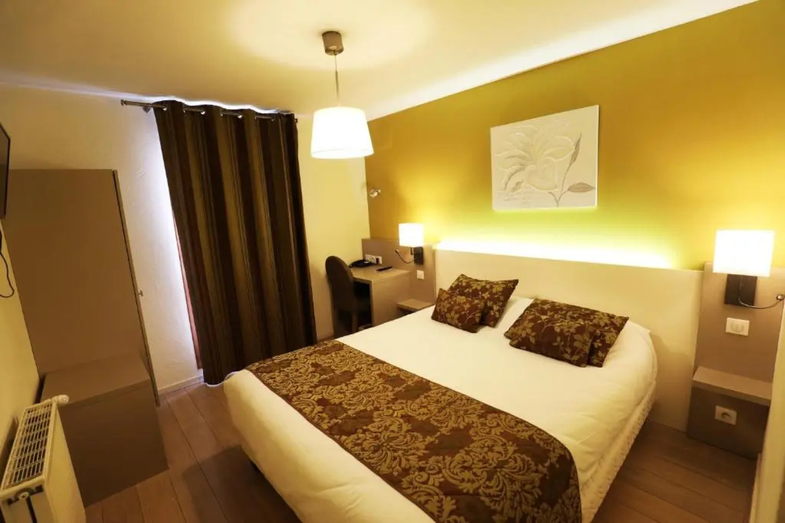 Hôtel Restaurant Le Bourguignon