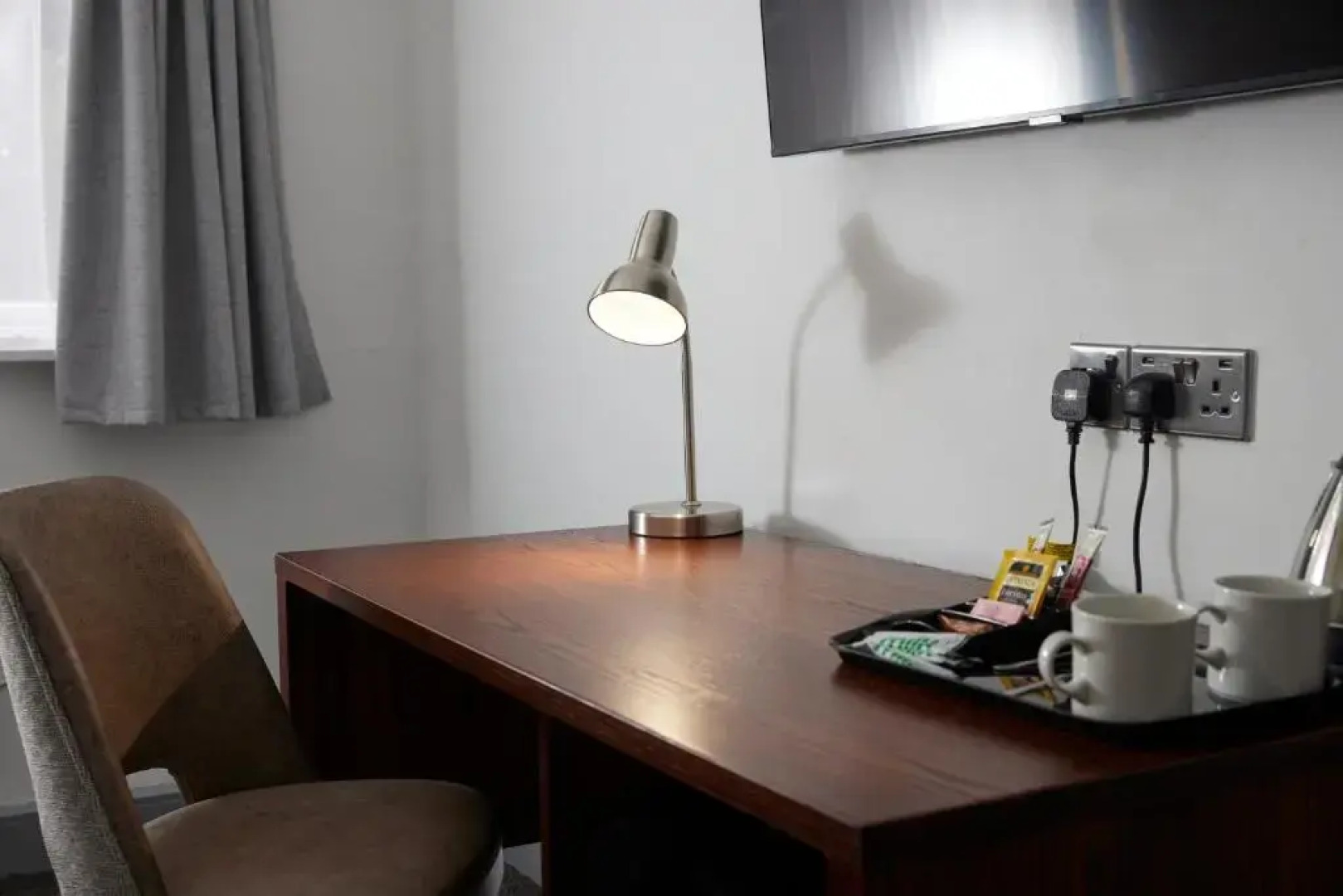 The Longshoot Hotel by Greene King Inns