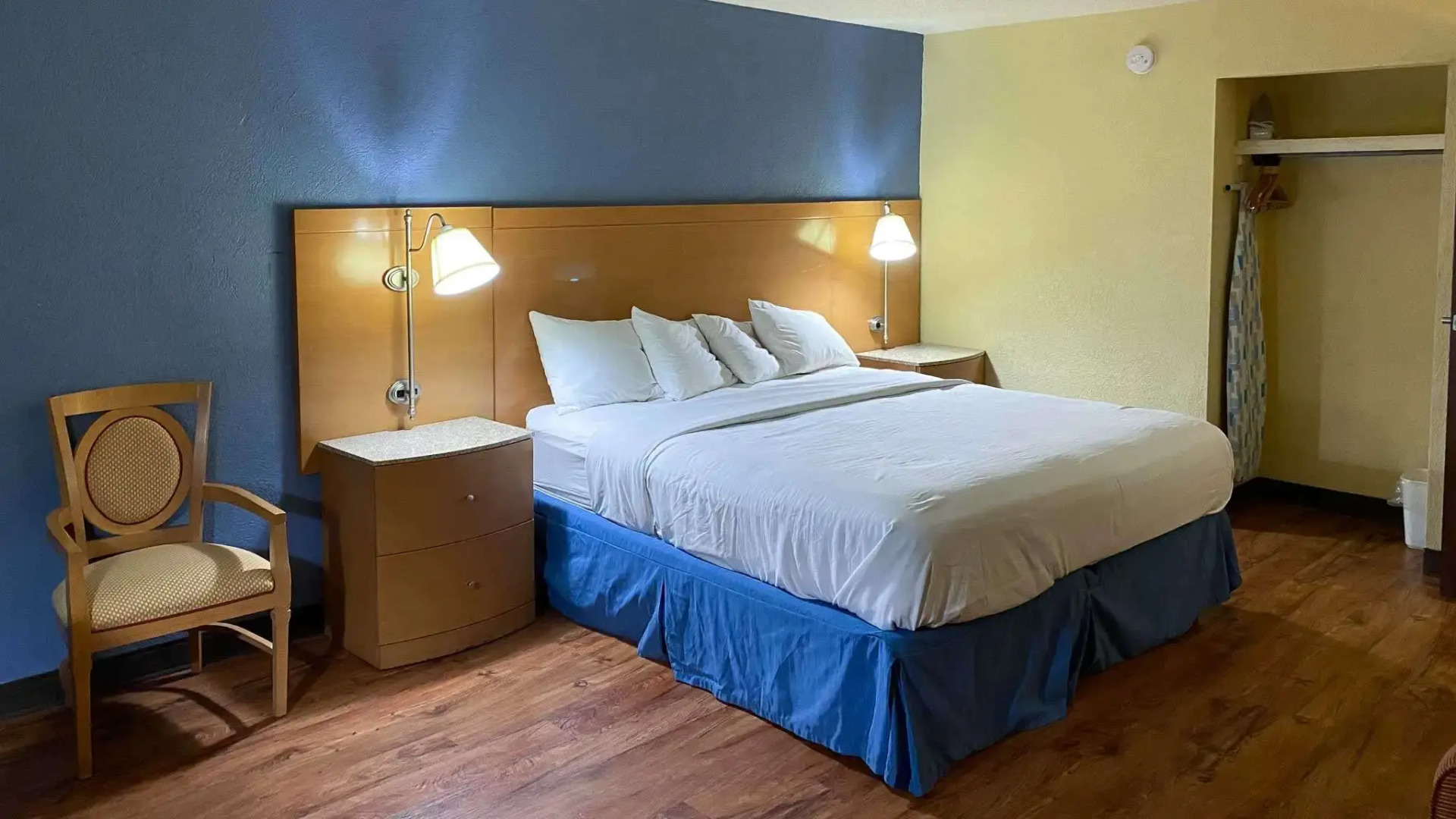 Motel 6 Savannah, GA- Gateway & I-95