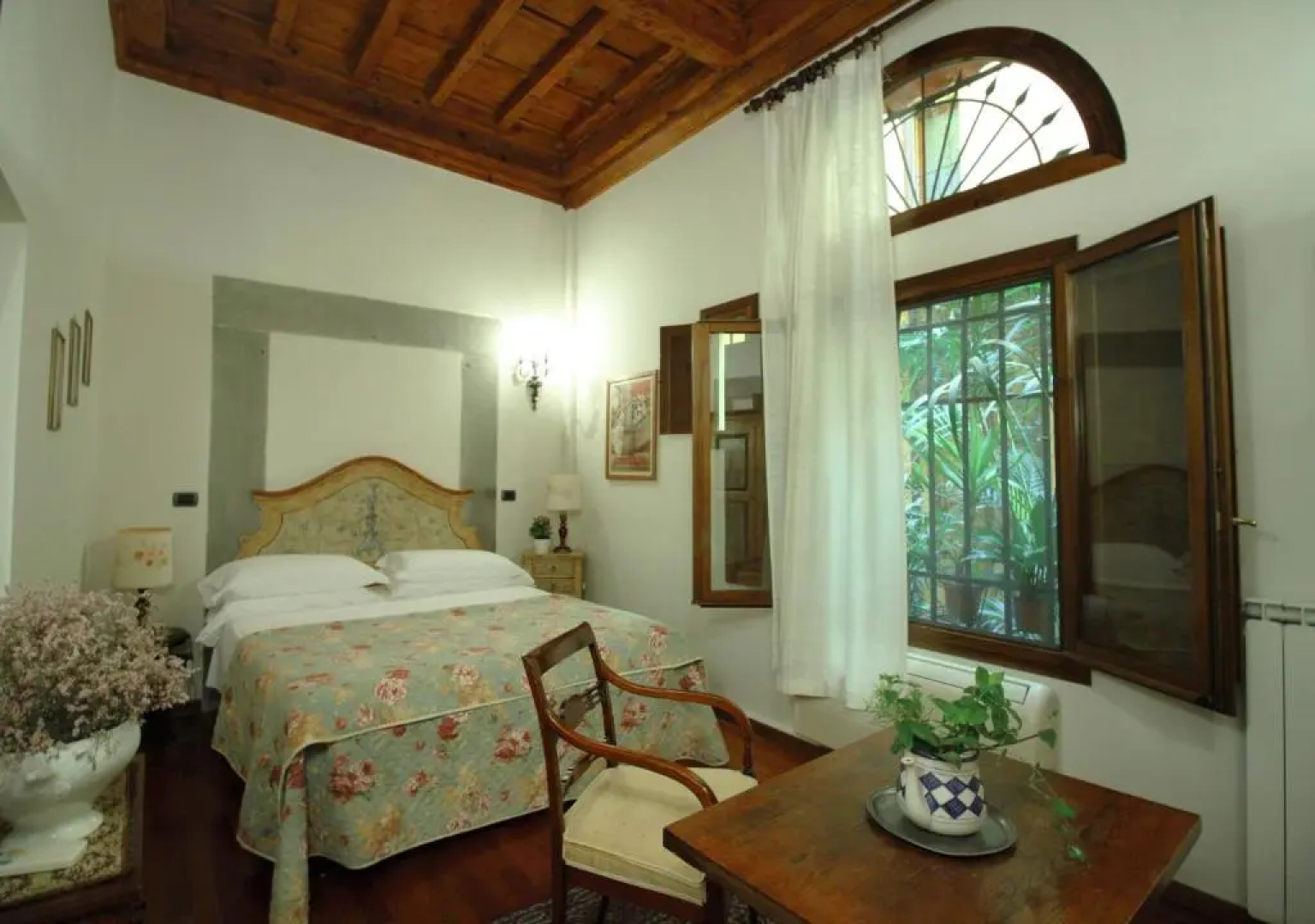 Casa Del Vescovo