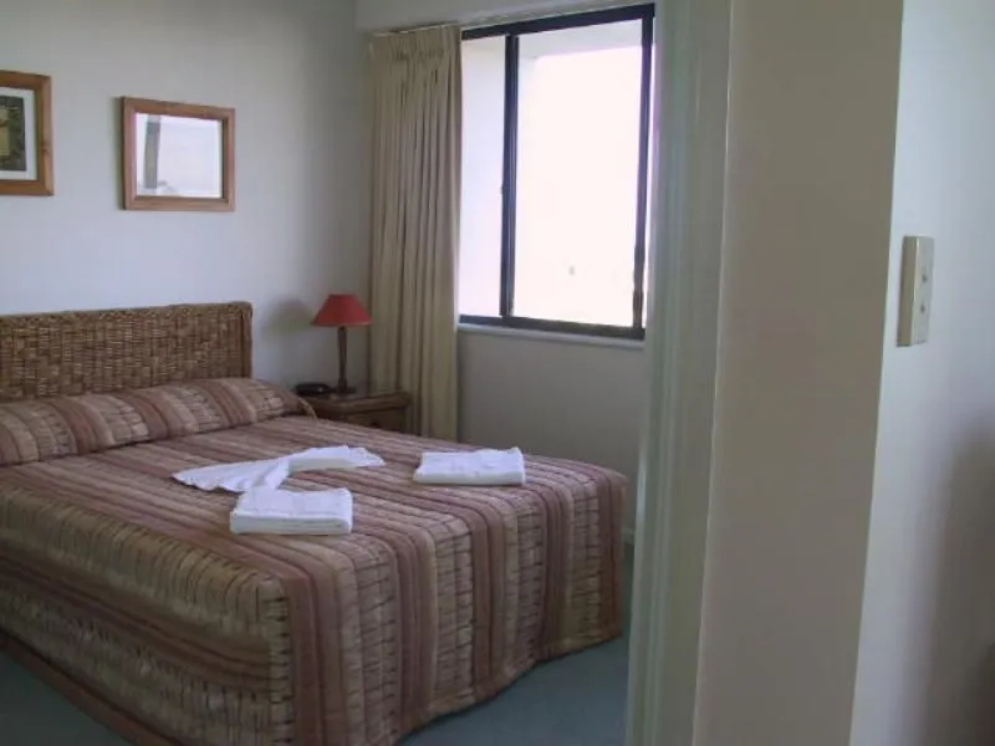 Kingsrow Holiday Apartments