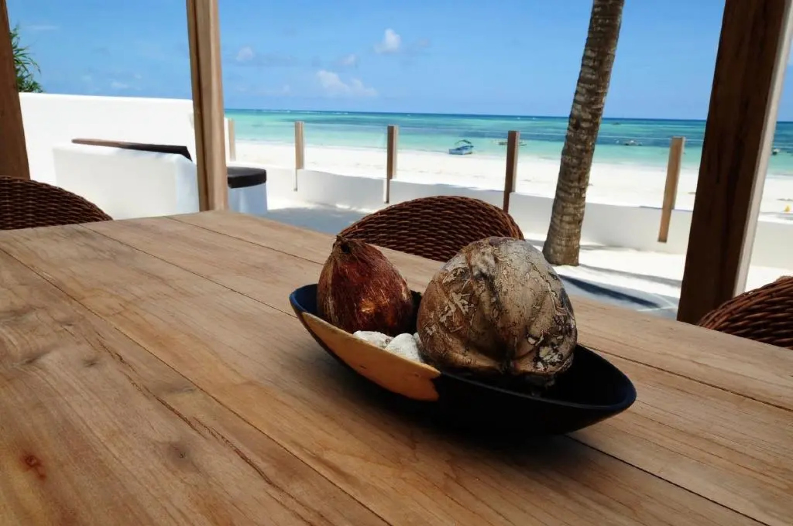 Amani Home - Moja Private Beach Suite