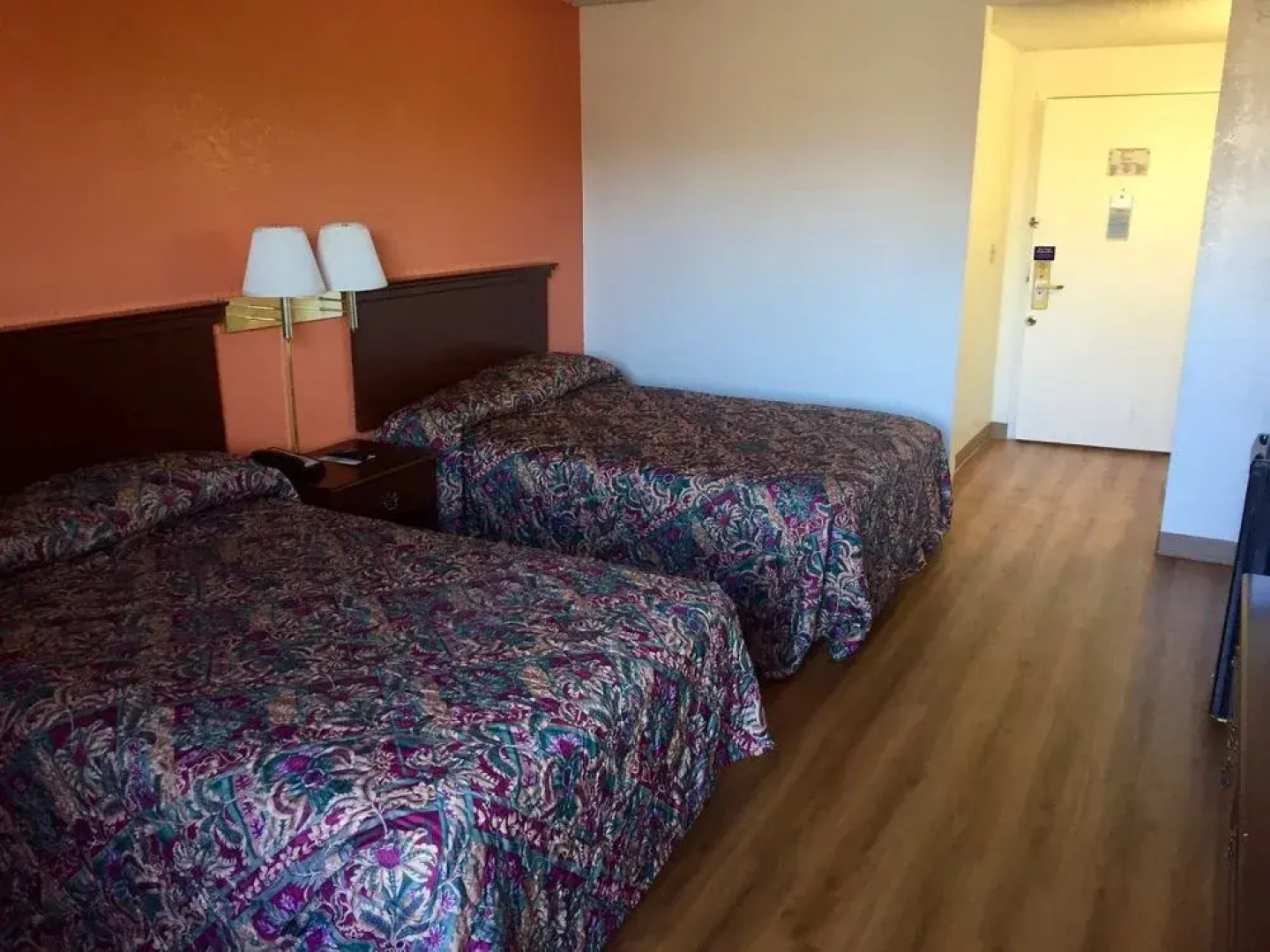 City Studios Inn And Suites