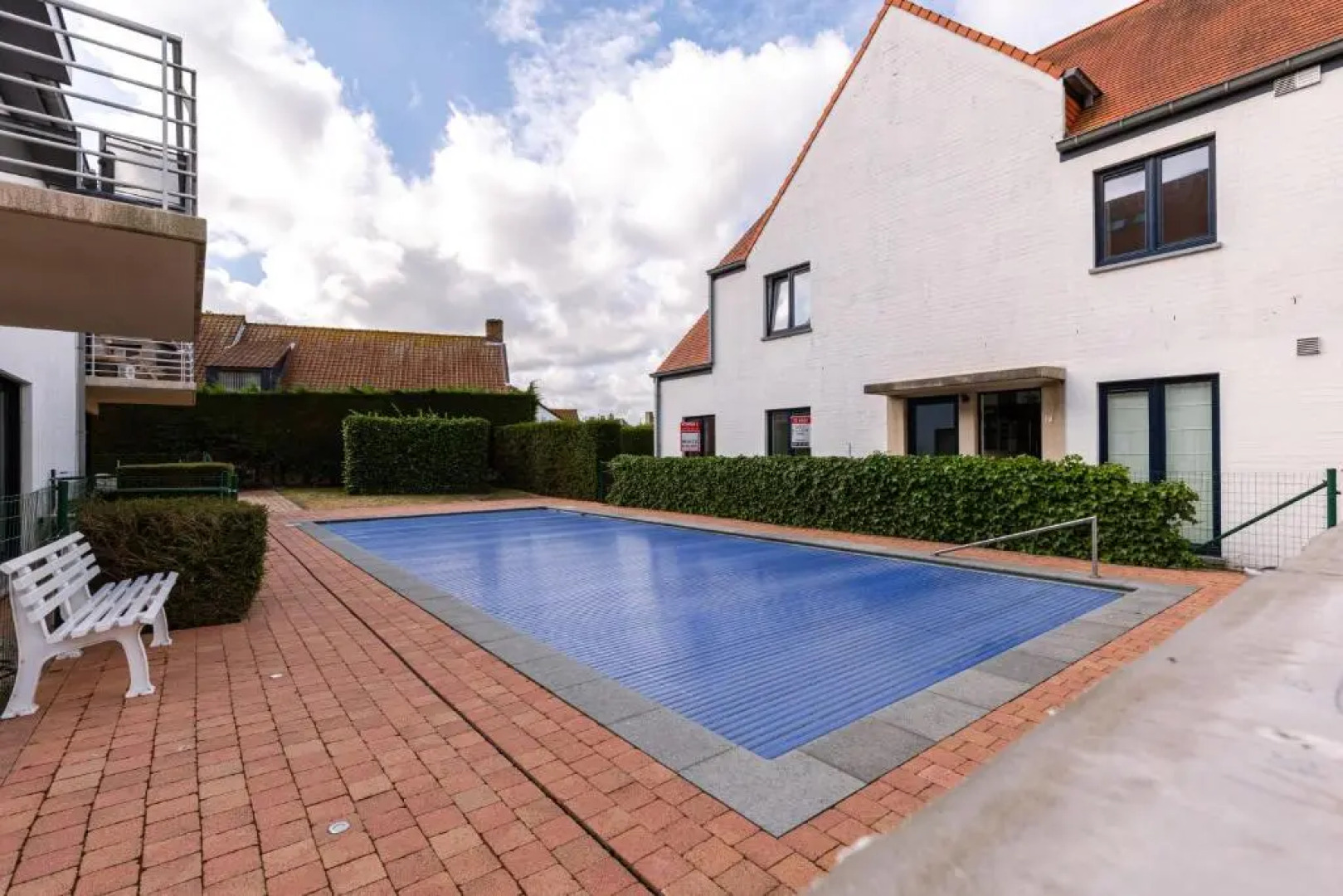 Cosy apartment with outside pool and balcony