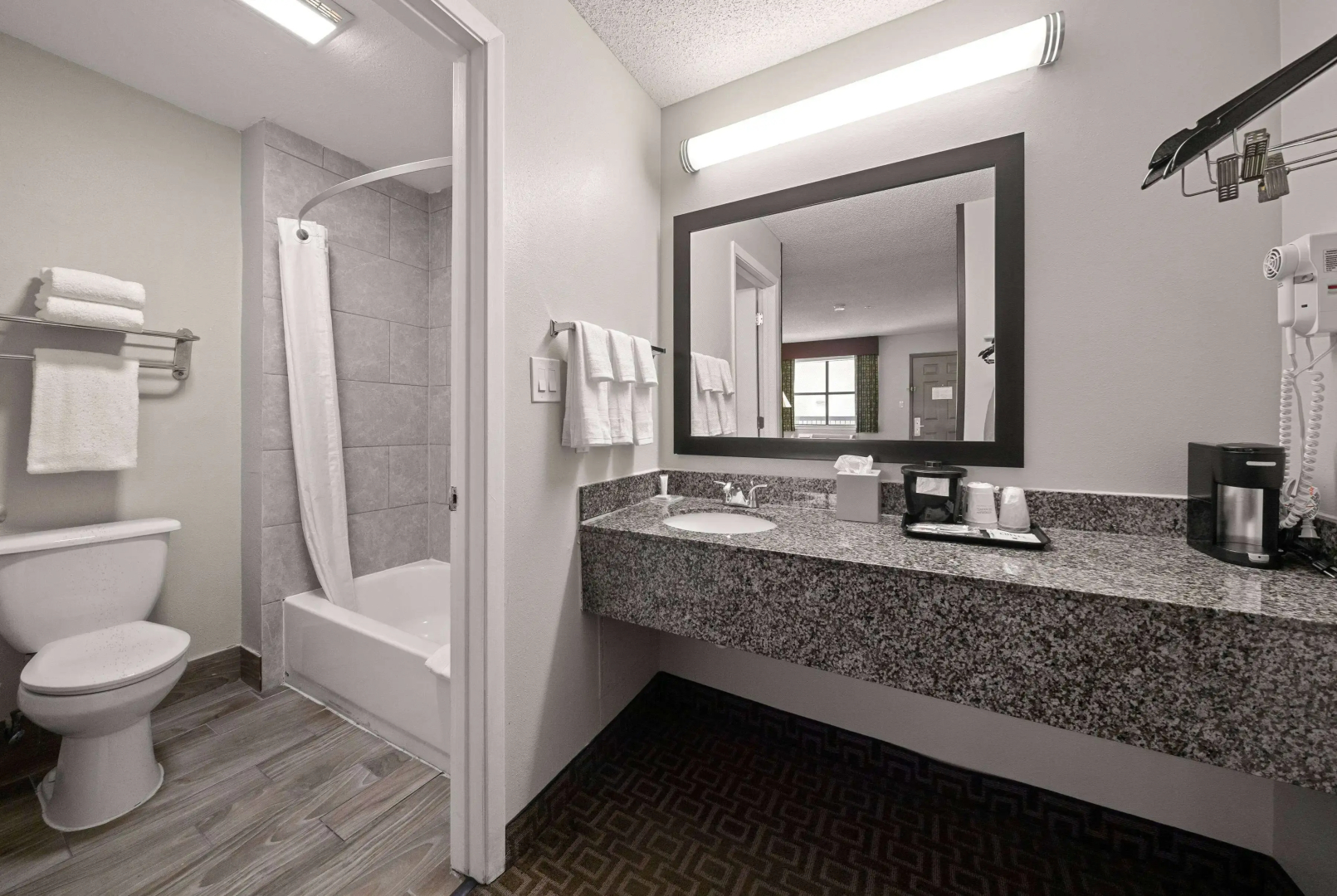 Days Inn by Wyndham Round Rock