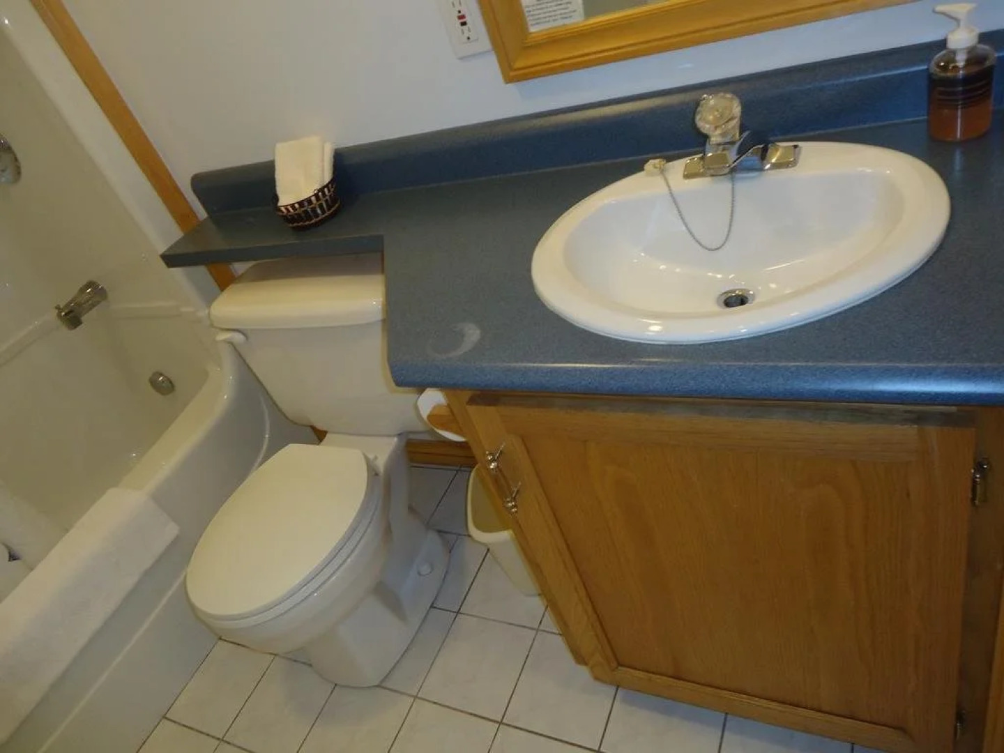 Ocean View Motel and Chalets