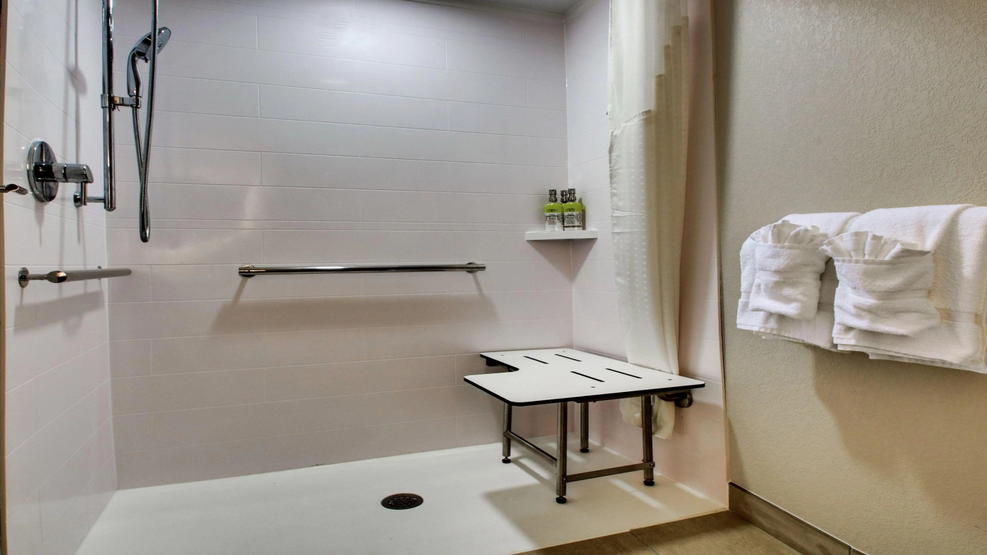 Holiday Inn Express & Suites Absecon-Atlantic City by IHG