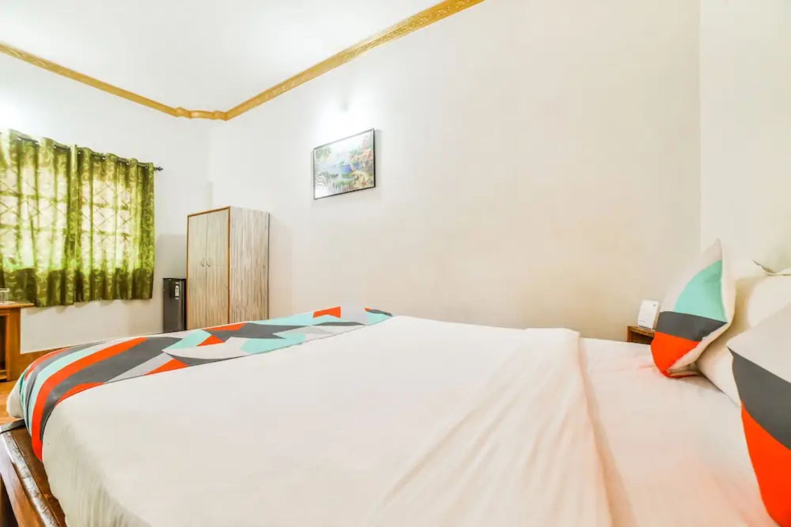 FabHotel Arpora Lakeview