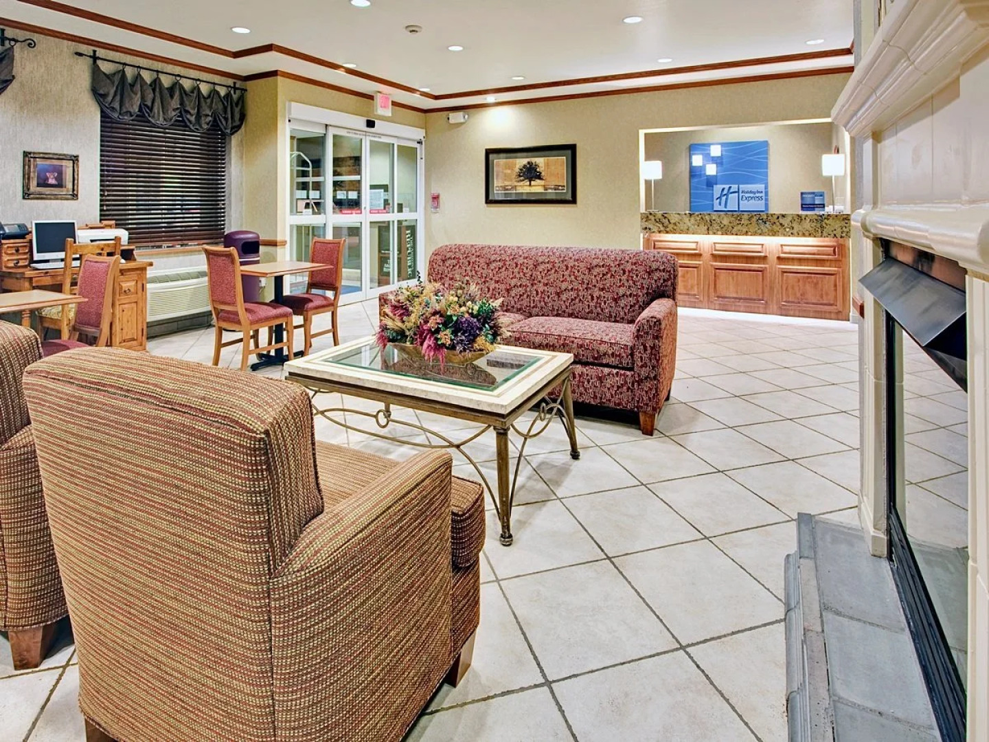 Holiday Inn Express Hotel & Suites PEORIA NORTH - GLENDALE by IHG