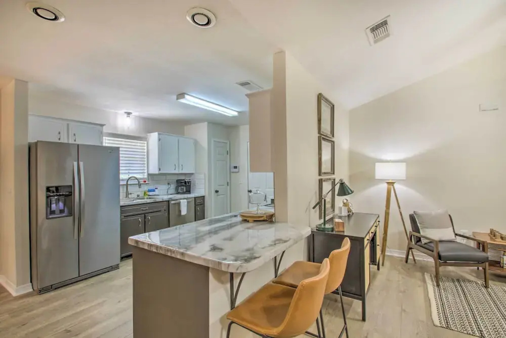 Cozy-modern Pensacola Home: Large Yard, Grill