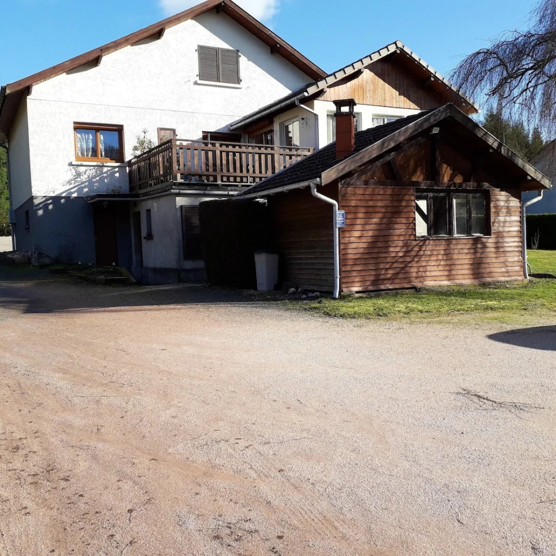 Apartment With one Bedroom in Taintrux, With Wonderful Mountain View, Furnished Garden and Wifi - 25 km From the Slopes