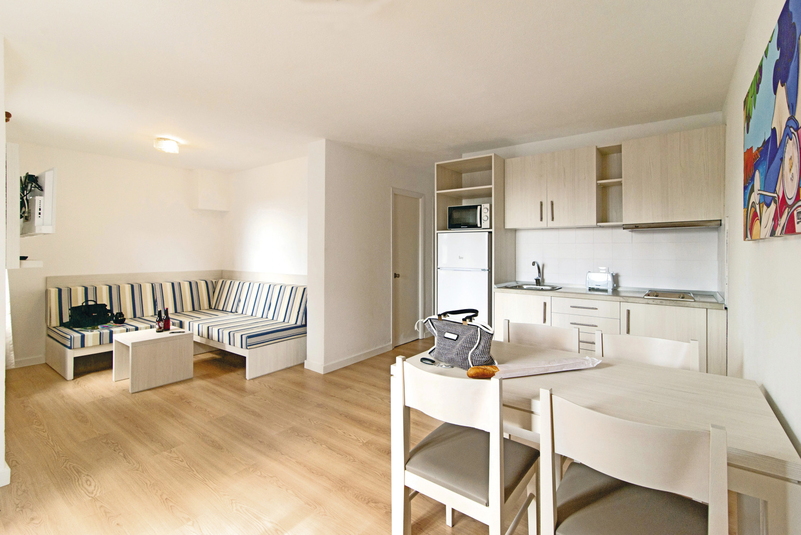 Apartamentos Cala Blanca